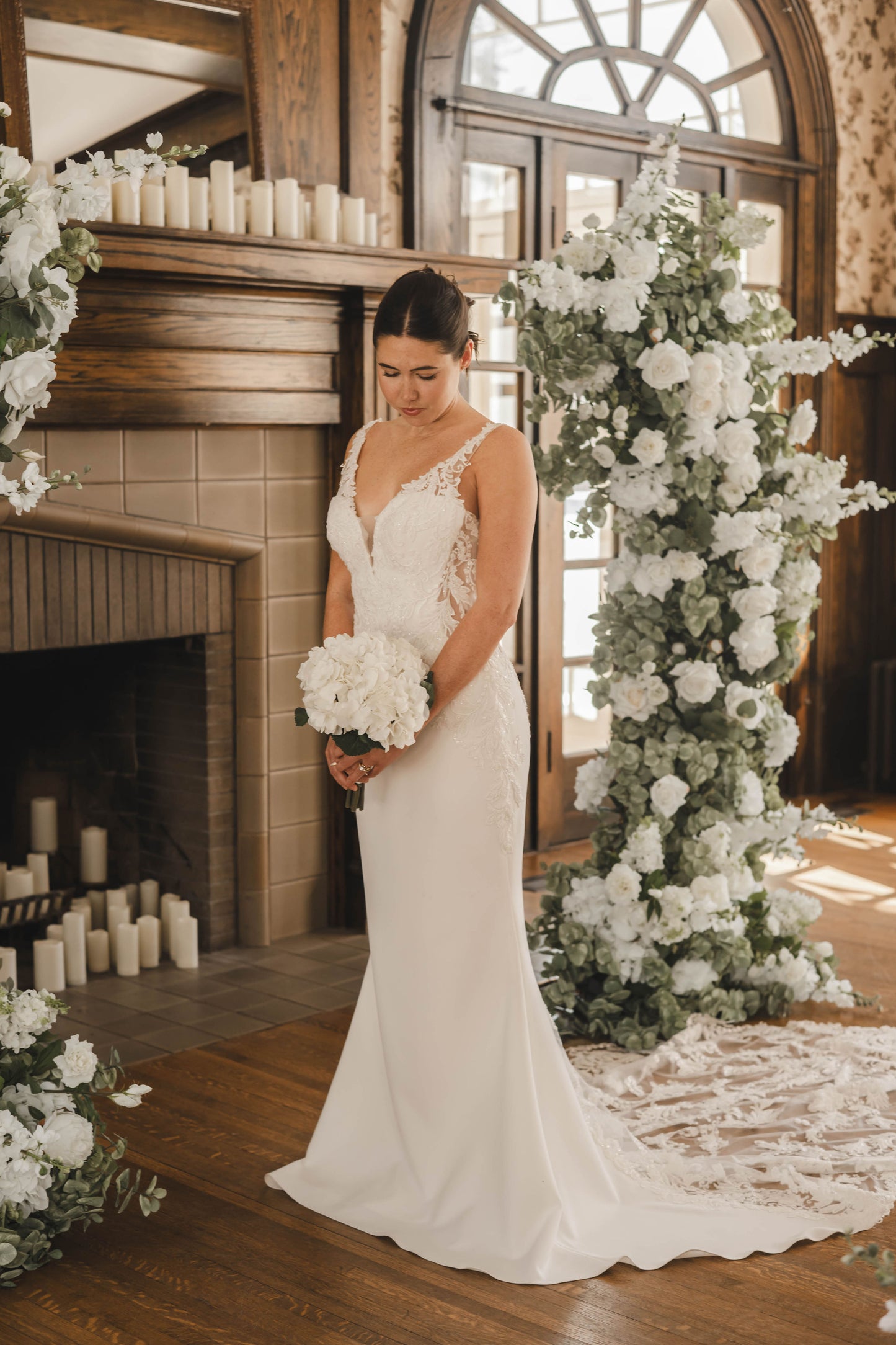 Nicole Floral Pillars