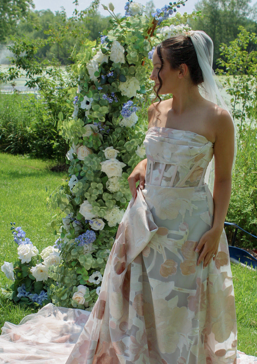 Louise Floral Pillars