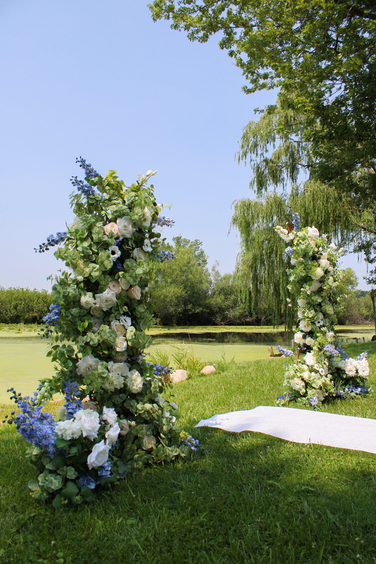 Louise Floral Pillars