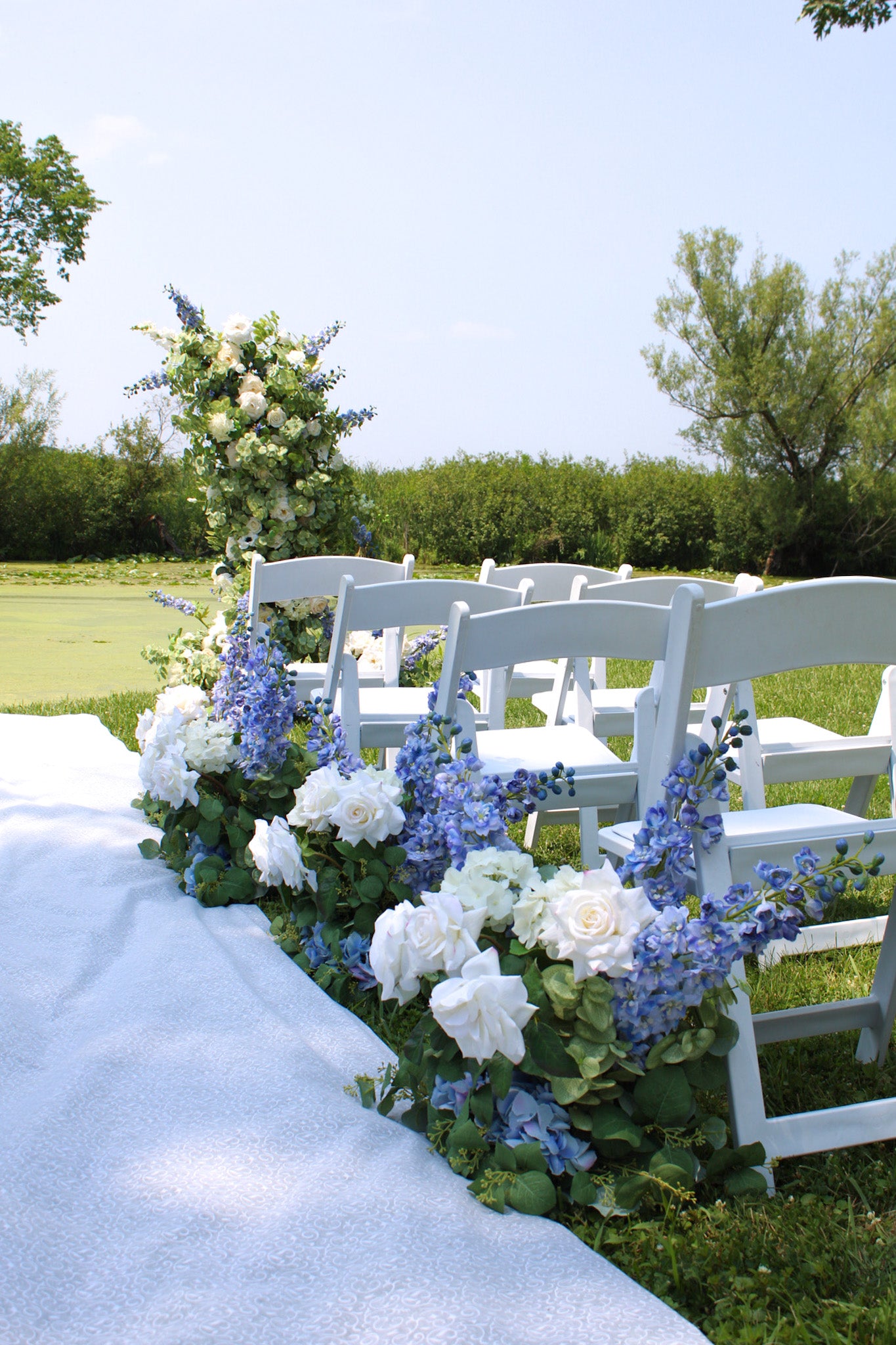 Louise Aisle Flowers