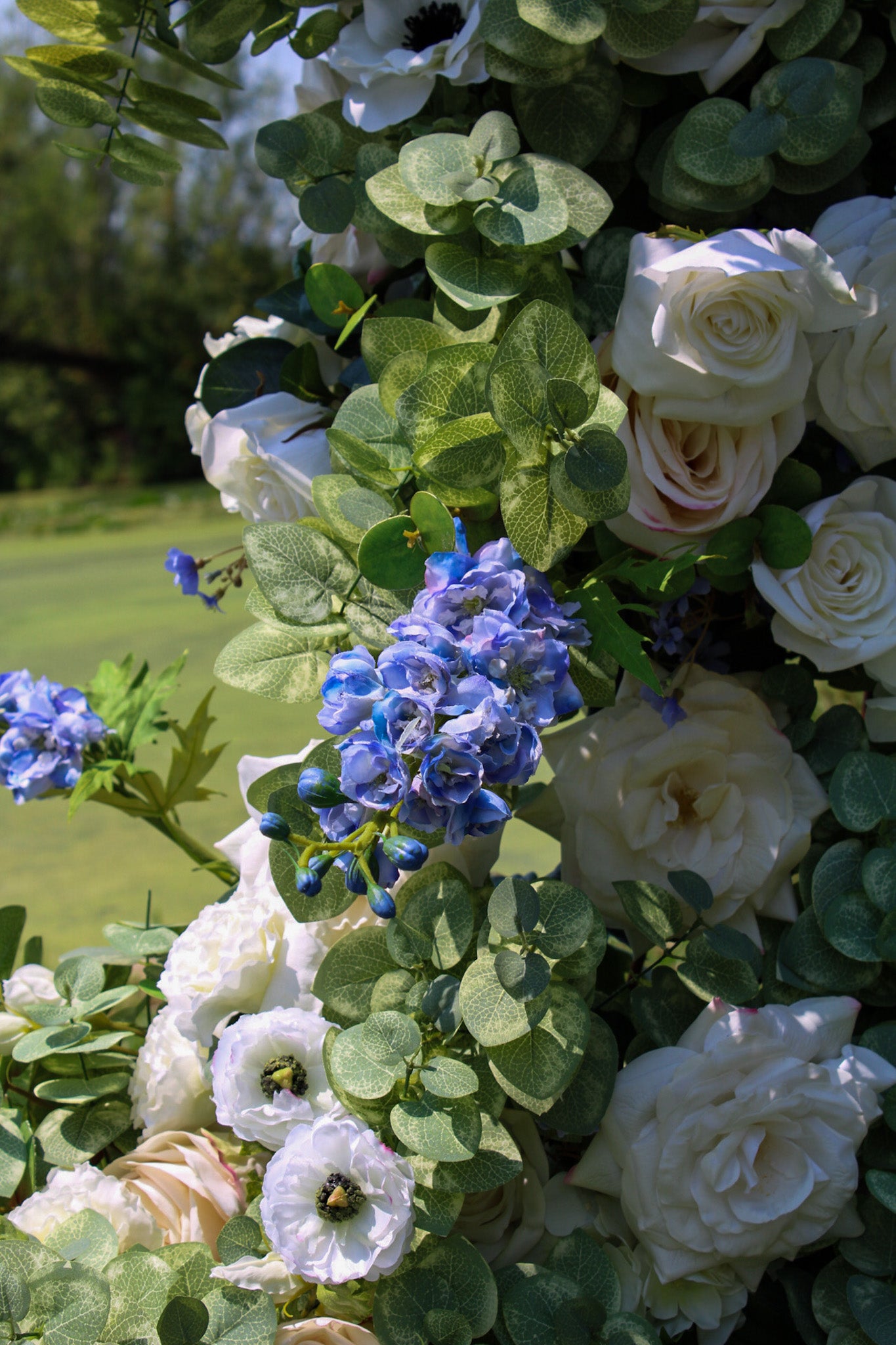 Louise Floral Pillars