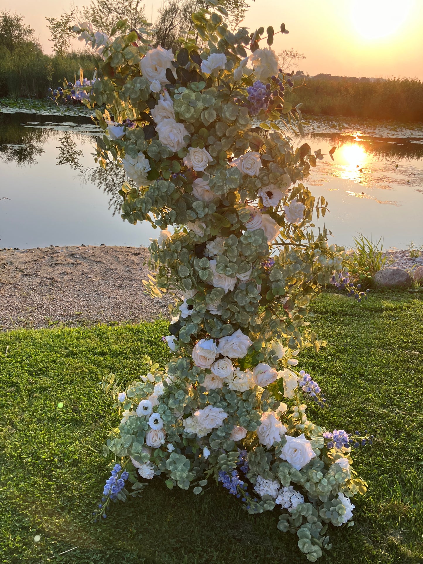 Louise Floral Pillars