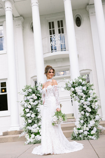 Nicole Floral Pillars