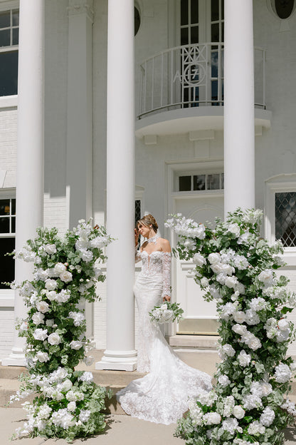 Nicole Floral Pillars
