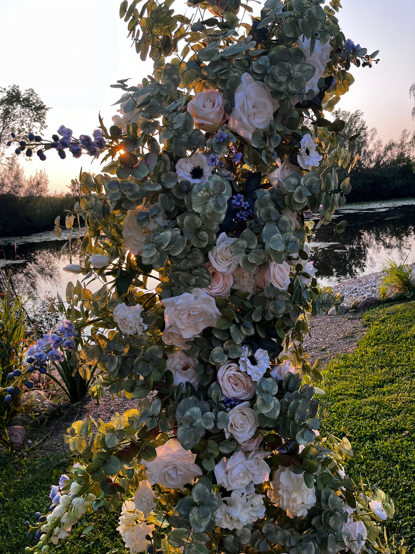 Louise Floral Pillars